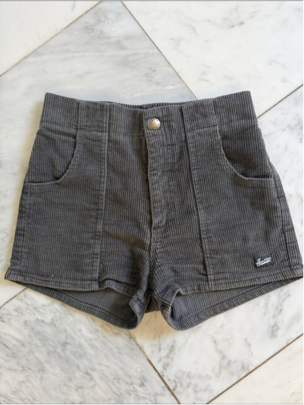 Hammies women’s size 26 gray corduroy shorts retro 80s surf beach vibe